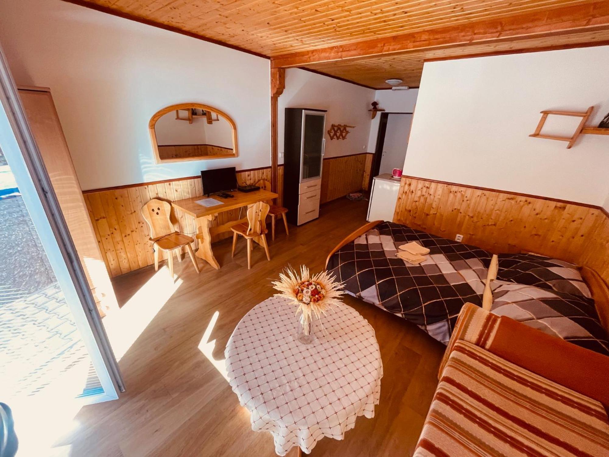 Pension Peklo Trutnov Esterno foto