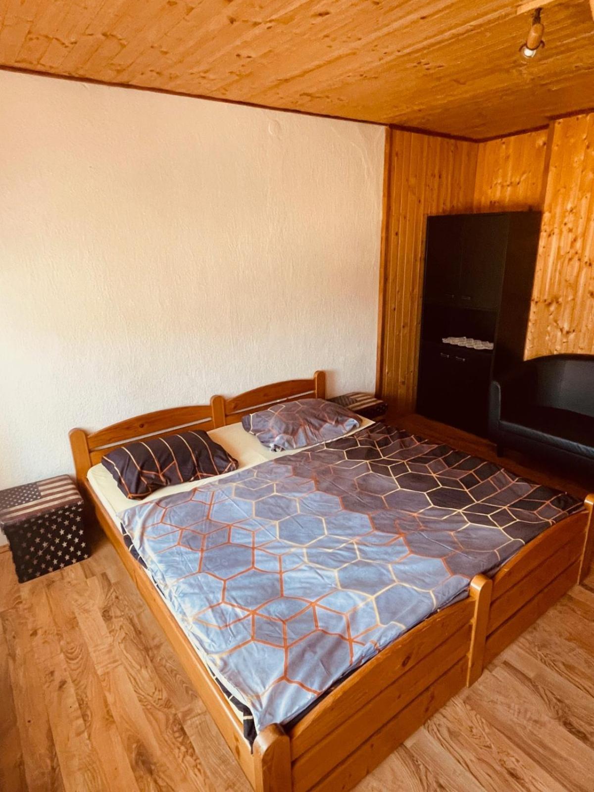 Pension Peklo Trutnov Esterno foto