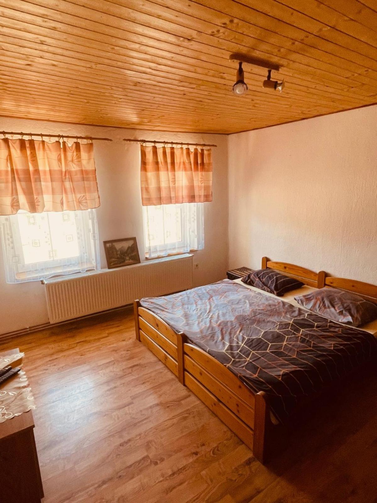 Pension Peklo Trutnov Esterno foto