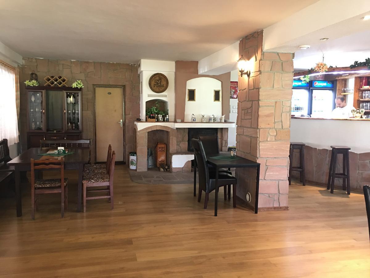 Pension Peklo Trutnov Esterno foto